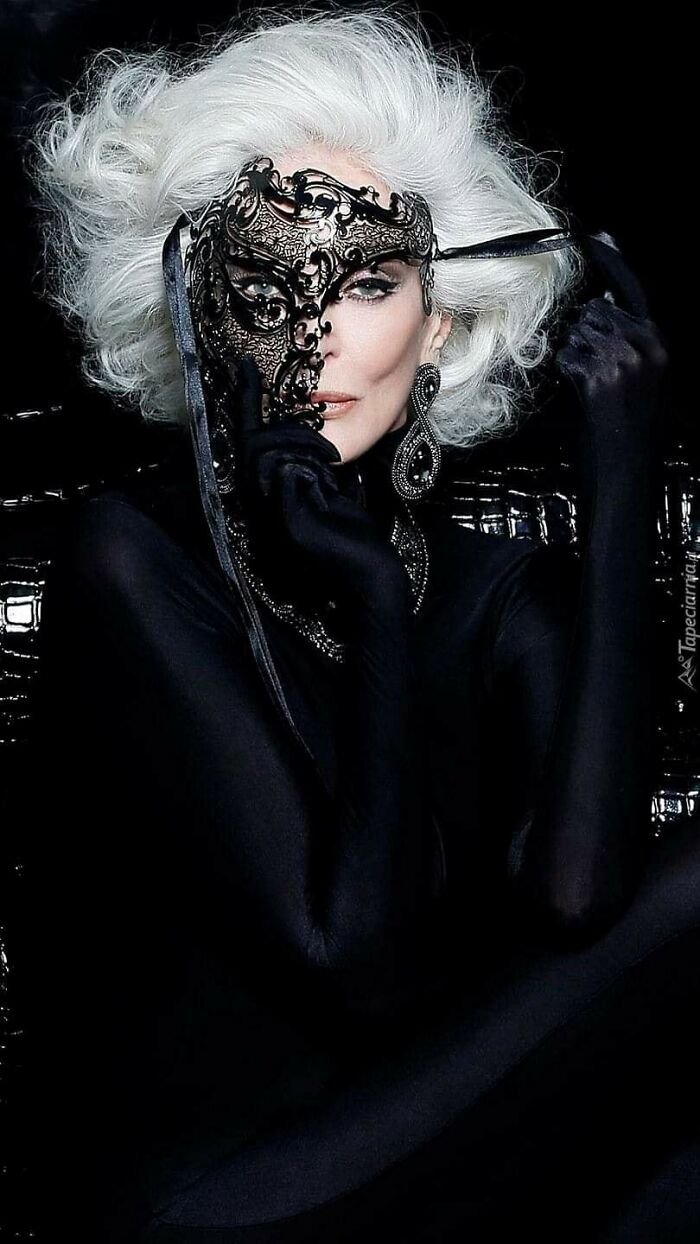 Discovered At 13, This 92-Year-Old Model Has The Longest Career In History Discovered At 13, This 92-Year-Old Model Has The Longest Career In History