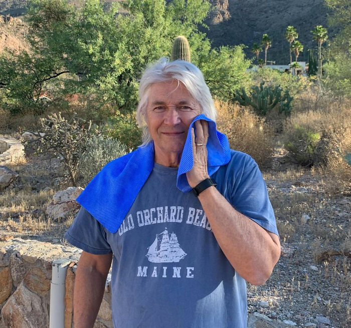 Keep Anywhere With The Cooling Towel: Your Instant Relief For Picnic Comfort