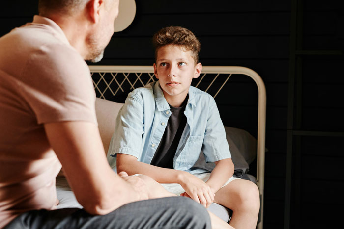 Teen Is Kicked Out For Getting Girl Pregnant, 13 Years Later Parents Want To Meet Their Grandkid Teen Is Kicked Out For Getting Girl Pregnant, 13 Years Later Parents Want To Meet Their Grandkid