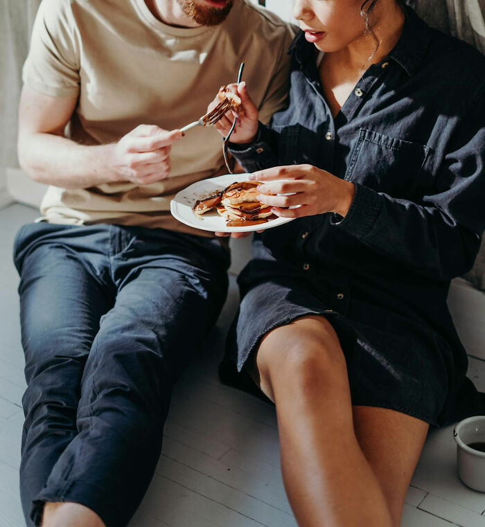 "He Rarely Brushed His Teeth": 30 Women Share Unusual Reasons They Broke Up With Their Partner