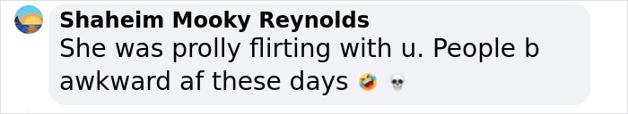 Woman’s Flying Faux Pas Sparks Heated Debate About Flight Etiquette - 10