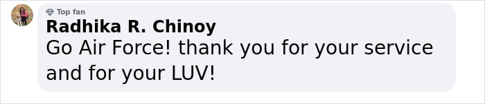 “Every Layover Is A Date Night” Husband And Wife Fly Commercial Planes Together - 18