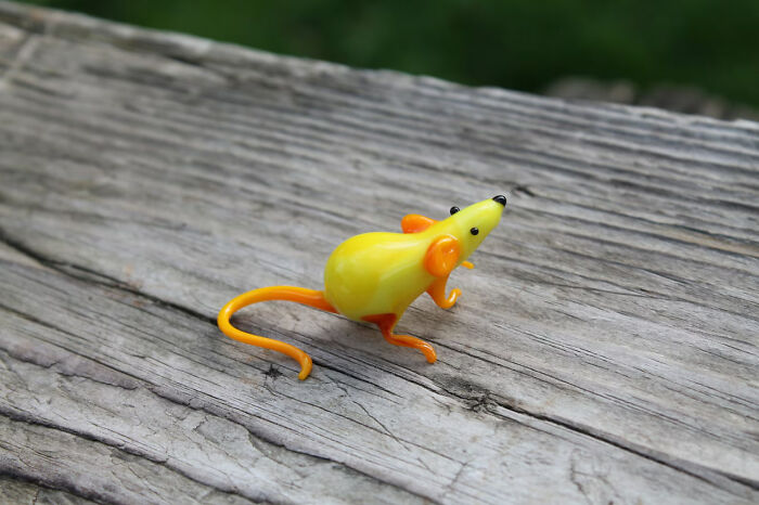 I Made Glass Rat Figurines In Rainbow Colors (12 Pics)