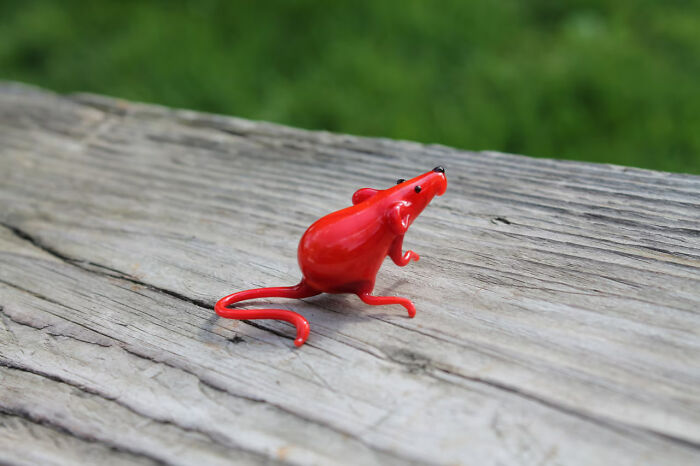 I Made Glass Rat Figurines In Rainbow Colors (12 Pics)