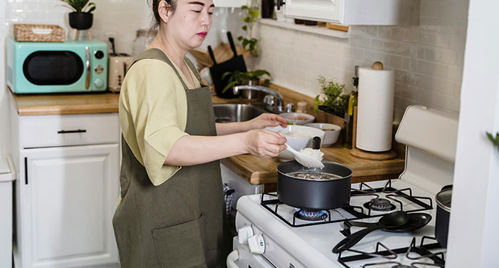 Hubby Claims Dishes Are Wife’s Mess After Cooking, Ends Up Having No Dinner The Next Day