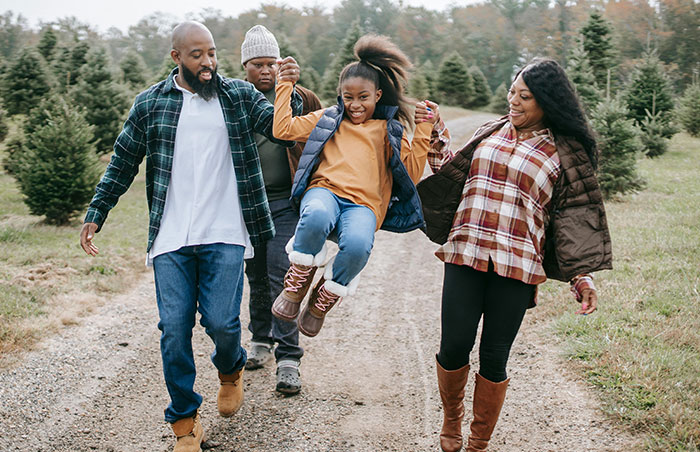 “[Am I The Jerk] For Refusing To Support My Sister After Dad Told Her He Regrets Being Her Dad?”