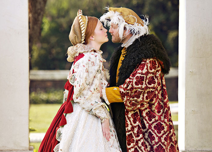 Nerdy Couple Wants A Fantasy Wedding, Guests Say They're Uncomfortable With The Theme - 6