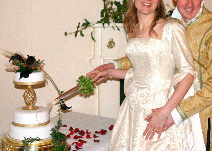 Nerdy Couple Wants A Fantasy Wedding, Guests Say They're Uncomfortable With The Theme