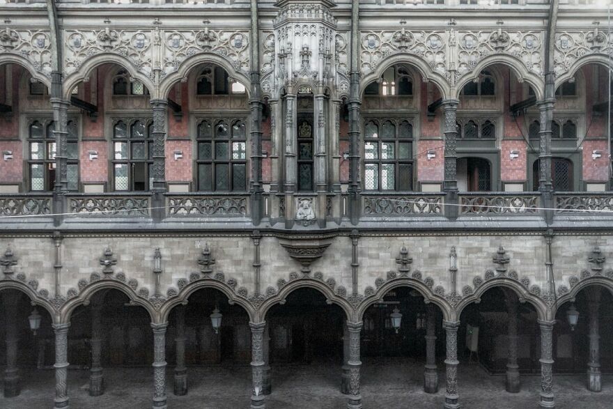 For 20 Years, People Walked Past The Abandoned Building, Not Realizing What The 15th-Century Walls Were Hiding