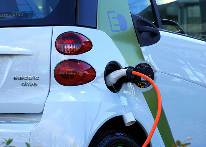 "What Scientific Breakthrough Are We Closer To Than Most People Realize?" (40 Answers)