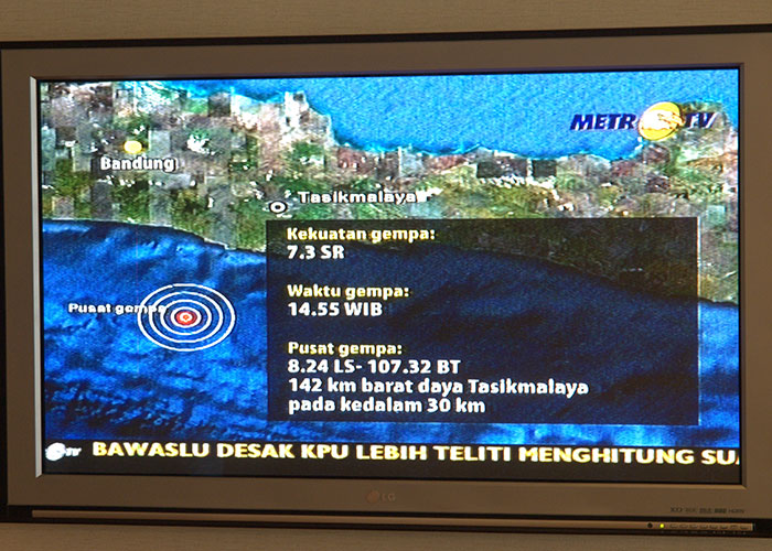 "What Scientific Breakthrough Are We Closer To Than Most People Realize?" (40 Answers)