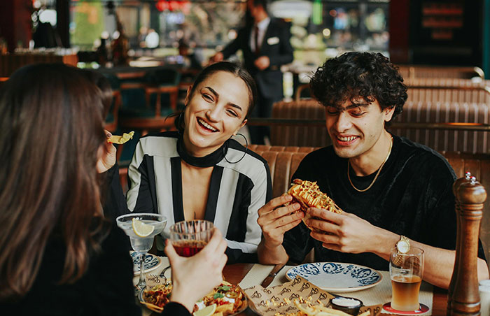 Woman Suggests To Split The Bill On Double Date, Gets Blamed For Causing A Breakup