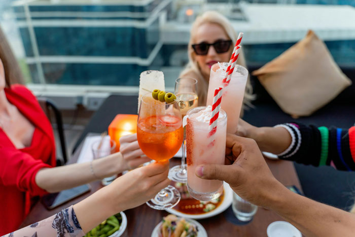 Woman Suggests To Split The Bill On Double Date, Gets Blamed For Causing A Breakup