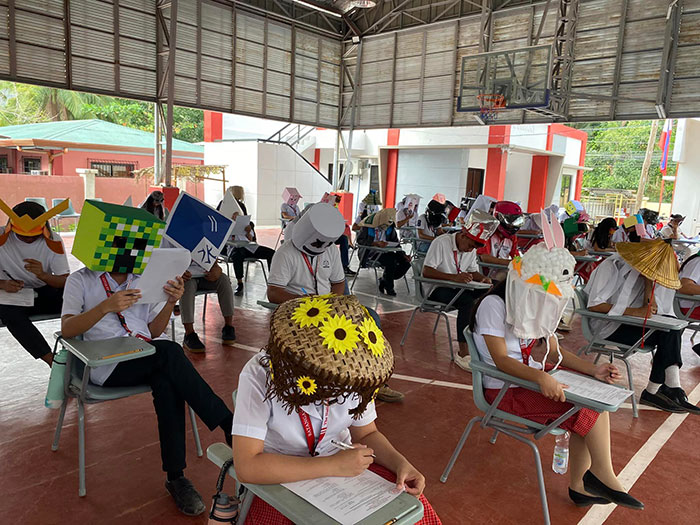 Students Go Viral For Their Anti-Cheating Hats, Professor Says The Technique Is &ldquo;Very Effective&rdquo;
