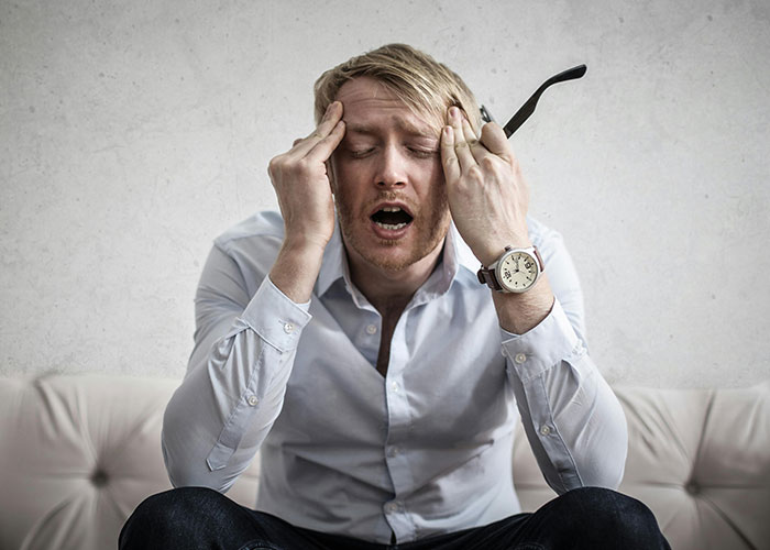 “I Sadly Thought This Was Normal Behavior For A Long Time”: 30 Signs That Somebody Is Not Okay - 16