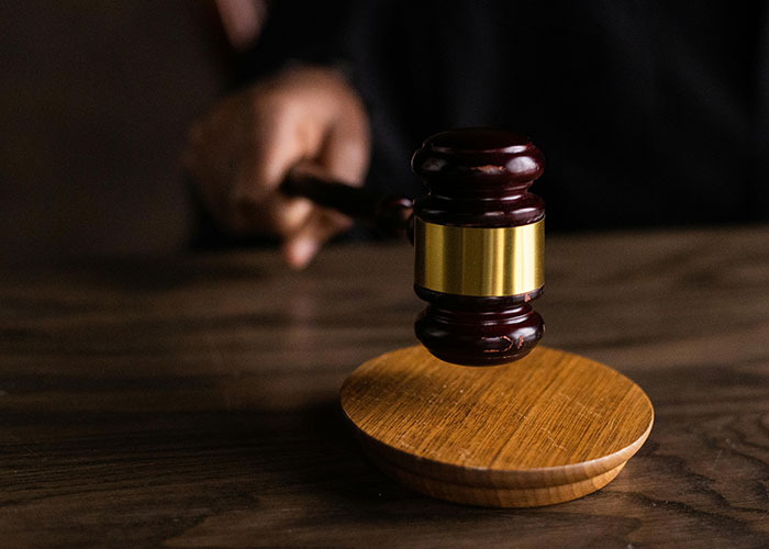 34 Of The Most Surprising Loopholes That Got Cases Instantly Dismissed - 15