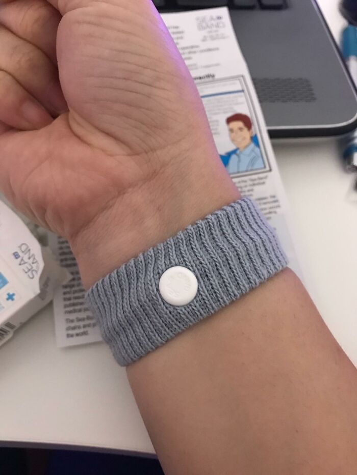Relieve Nausea And Motion Sickness With Anti-Nausea Acupressure Wristbands