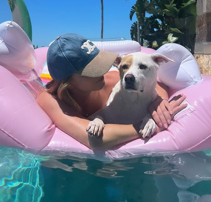 &ldquo;Sorry For Having Great T*ts And Correct Opinions,&rdquo; Sydney Sweeney Says Via Instagram Pics