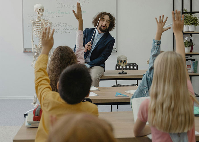 “Marking Those Papers Broke Me”: 40 Times Students Stunned Their Teachers With Their Stupidity - 22