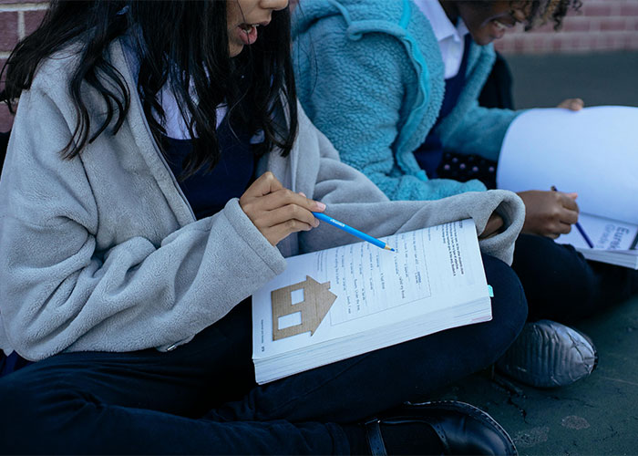 “Marking Those Papers Broke Me”: 40 Times Students Stunned Their Teachers With Their Stupidity - 27