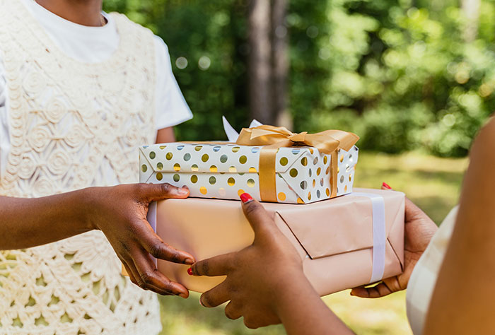 “Several Inappropriate Baby Videos”: 30 Horrible Or Wonderful Wedding Experiences Folks Had