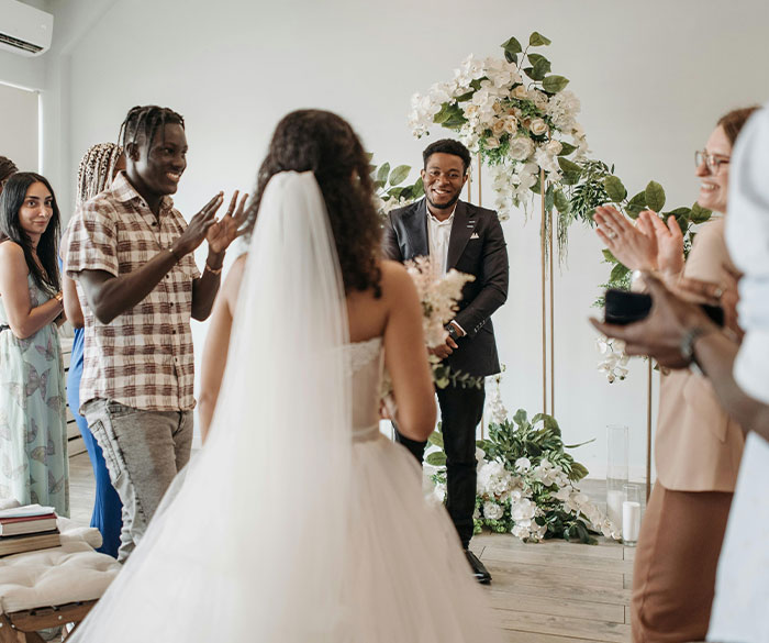 “Several Inappropriate Baby Videos”: 30 Horrible Or Wonderful Wedding Experiences Folks Had