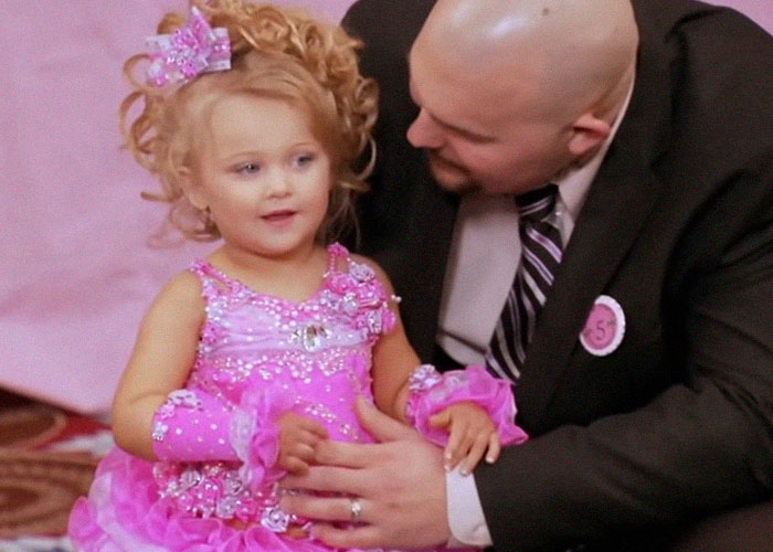 “I Don’t See It Ever Recovering”: 45 People Shame The Single Worst Human Invention