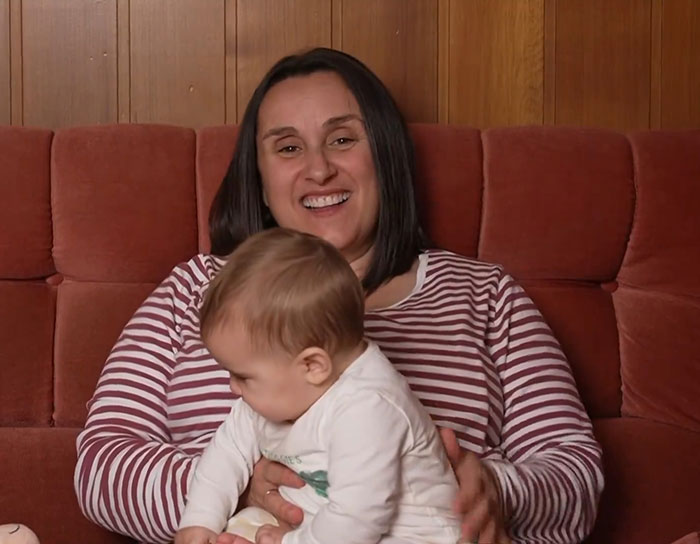 Aussie Mom’s Appearance On National TV With Baby Sparks Debate Whether Arj Barker Was Right - 1