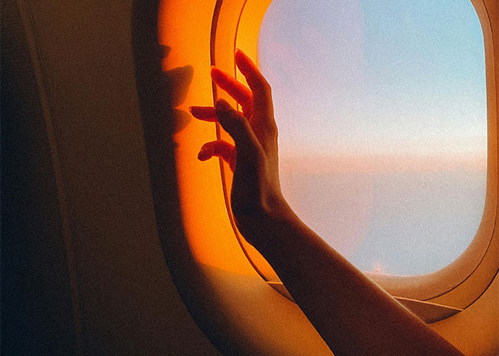 Woman Invades Personal Space On A Plane, Flier Comes Up With A Genius Plan To Get Back At Her - 4