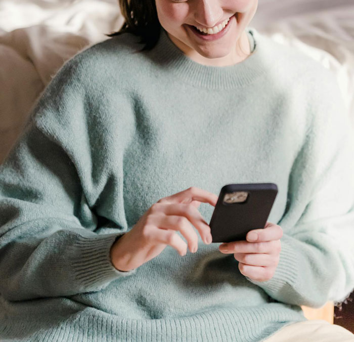 Woman Can’t Understand Why She Struggles To Find A Man, Friend Gets Blatantly Honest - 1