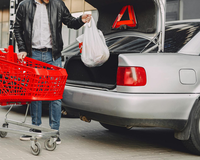 Entitled Mom Steals &lsquo;Golden Double Stuff&rsquo; Oreo Pack From Man&rsquo;s Cart In Parking Lot, Drama Ensues