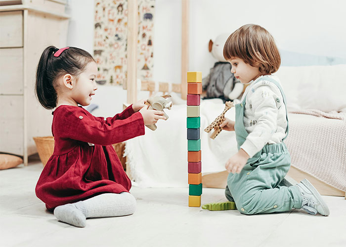 Mom Says She's Uncomfortable With Single Dad Being In Her Mom Group, So They Go On Without Her