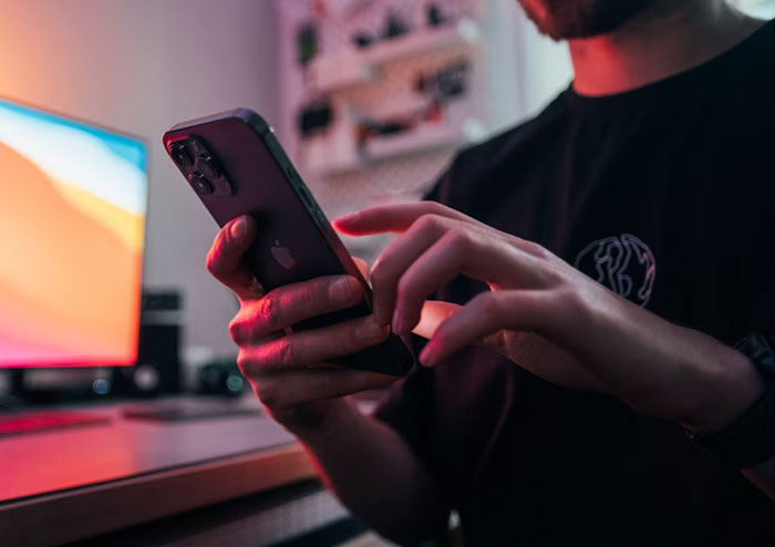 Bride Refuses To Wear BIL&rsquo;s Wife&rsquo;s Dress, Fears For Her Safety When He Becomes Unhinged