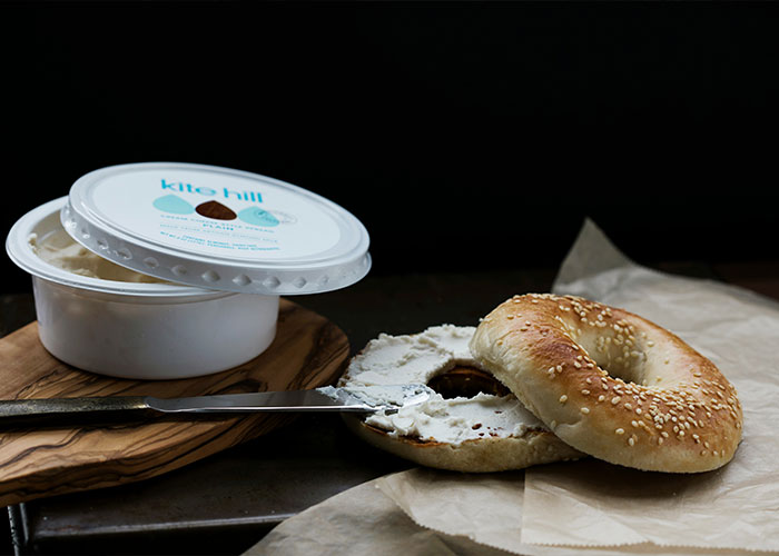 “Welcome To Pennsylvania, Here’s Your Flat Tire”: 50 Iconic Things That Define US States