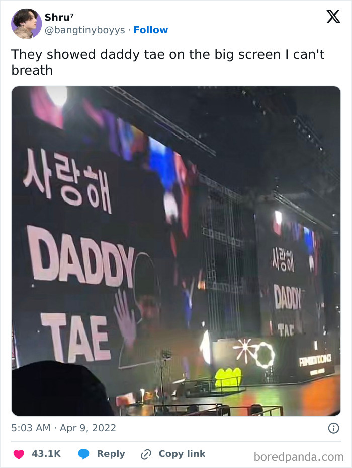 “Daddy Tae” Sign Was Shown On The Big Screen