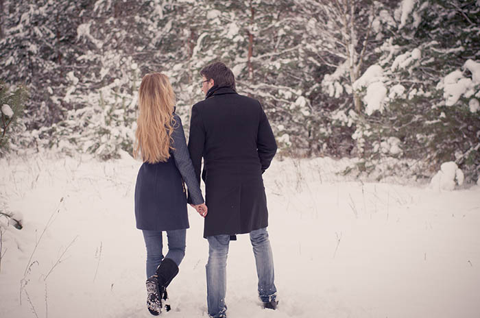 Husband Is Seemingly Fascinated By Neighbor, Wife Feels Deeply Offended And Seeks Support Online