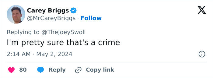 &ldquo;Hope The Guy Presses Charges&rdquo;: Gym-Goer&rsquo;s Controversial Locker Room Selfie Exposes Unwitting Man