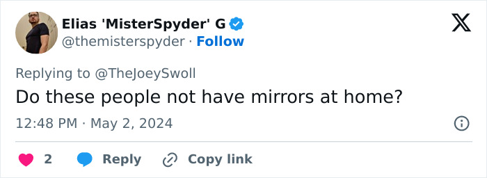 &ldquo;Hope The Guy Presses Charges&rdquo;: Gym-Goer&rsquo;s Controversial Locker Room Selfie Exposes Unwitting Man