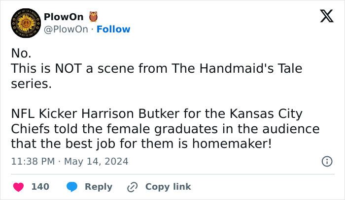 College Graduation Speech Sparks Handmaid&rsquo;s Tale Comparisons And Calls For NFL Star Boycotts