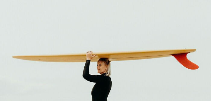 Riding The Waves Has Never Been So Inspiring - Meet Veerle Helsen And Her New Book &lsquo;Surf & Art&rsquo;