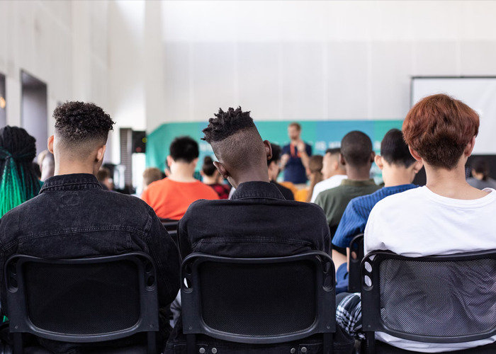 “Forgot To Take My Medication”: 50 Wildest Ways People Justified Their Affairs To Their Partners