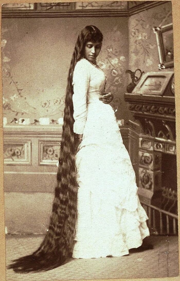 A Victorian Lass With Rather Long Hair In A Fashionable Pic C1890s