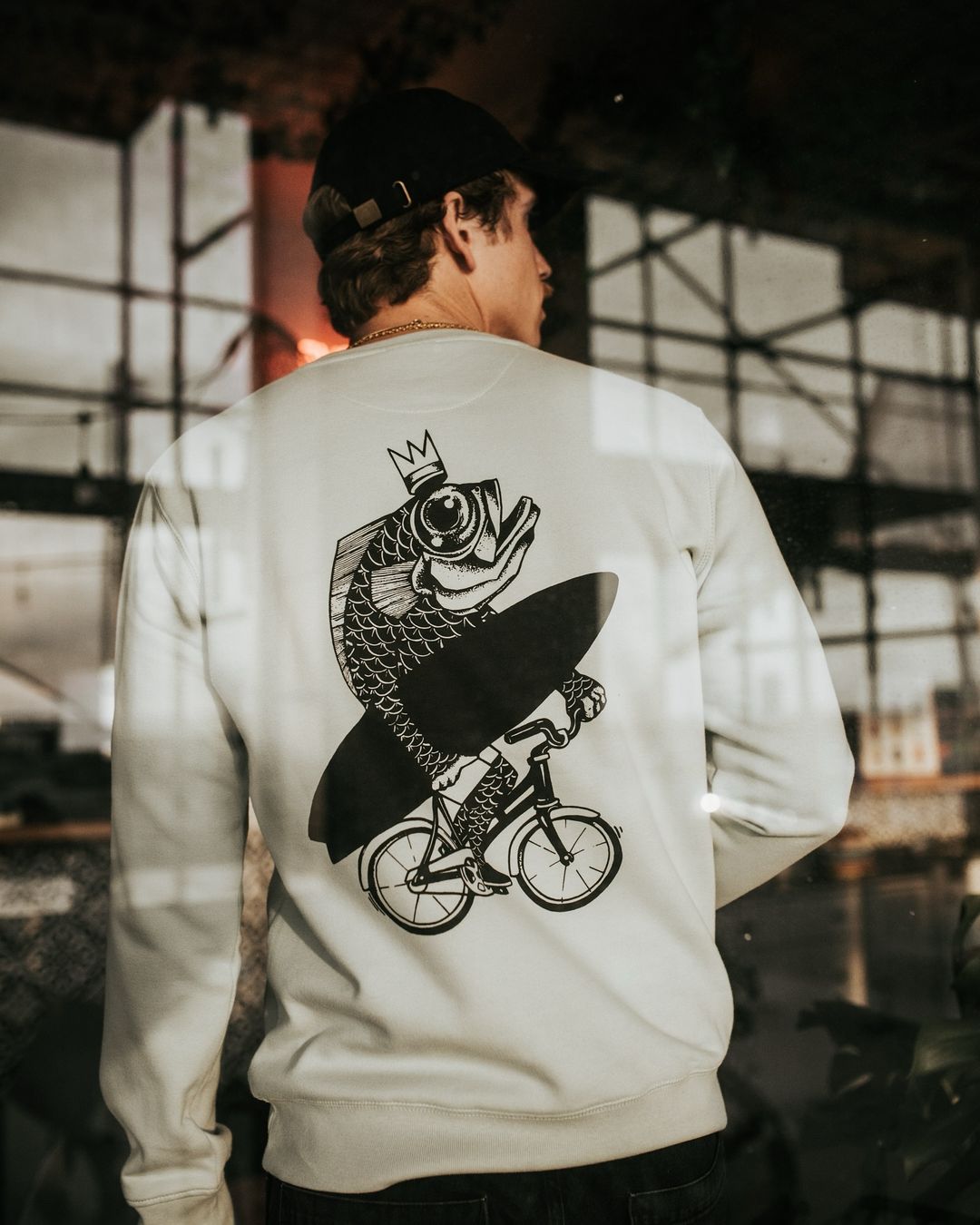 Riding The Waves Has Never Been So Inspiring - Meet Veerle Helsen And Her New Book &lsquo;Surf & Art&rsquo;