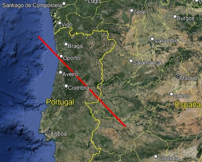 This Girl Accidentally Captured The Coolest Video So Far: A Stunning Piece Of A Comet Over Portugal