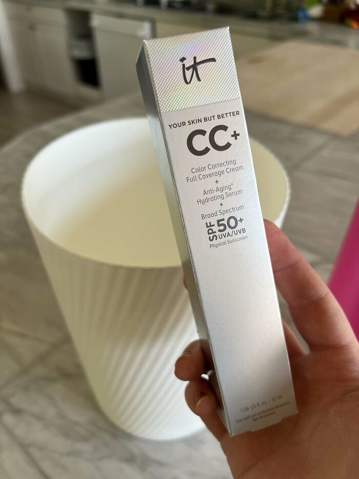 I Ordered A $10 Waste Bin On Amazon And This $47 Makeup Was In The Box. Never Ordered This Before