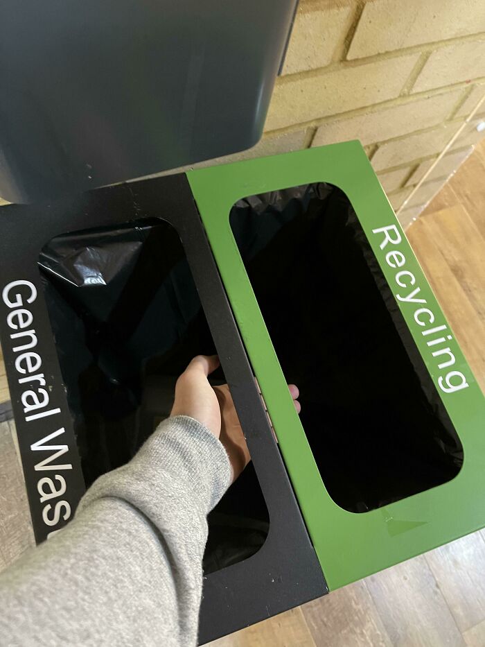 The General Waste And Recycling Bins All Go Into One Bag At My Gym