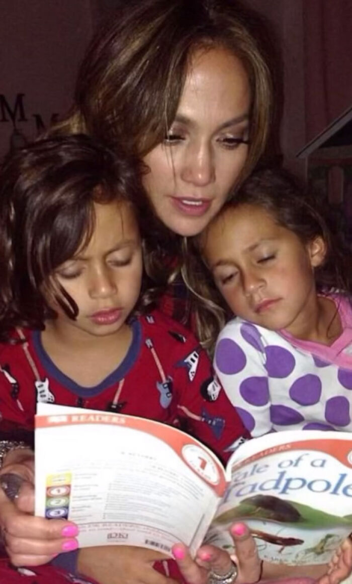 Jennifer Lopez&rsquo;s 16-Year-Old Child Emme Flaunts Flesh Tunnel During Paris Trip With Mum