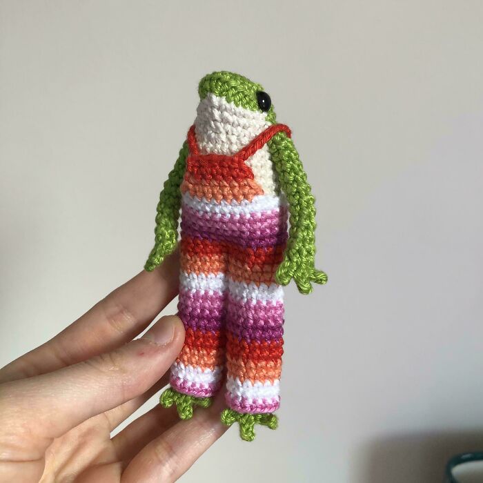 Froggy Now Has Dungarees 🐸