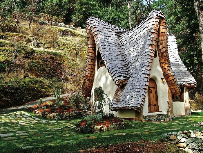 Fairy Tale Cottage - Vancouver Island, Canada