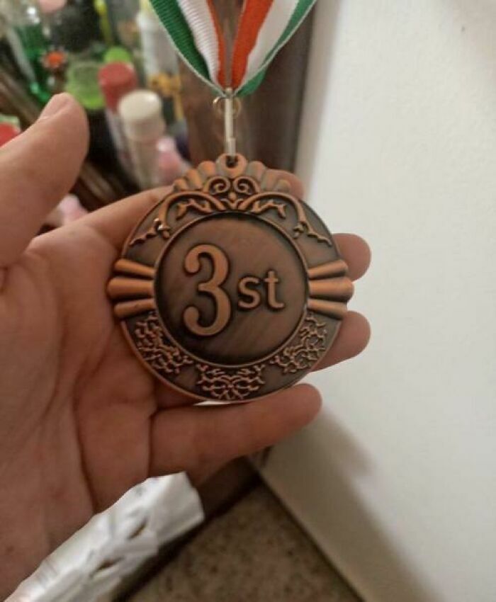 “You Had One Job” Design Fails (35 Pics)